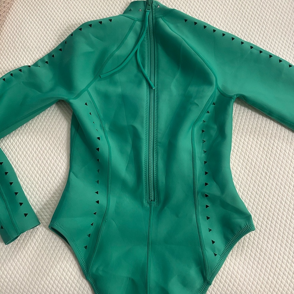 GIGI C Vibrant Green Cutout Swim Bodysuit - Picture 3 of 12